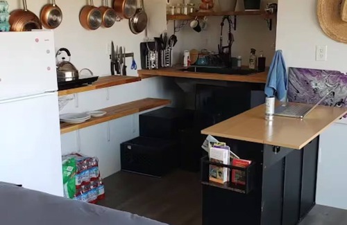Yucca House | Tiny home in Joshua Tree Forest