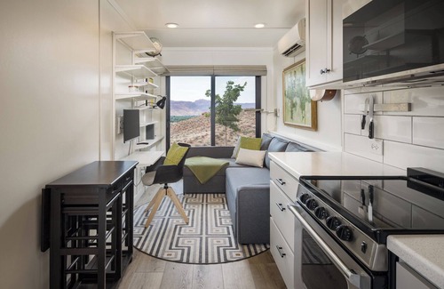 Moab Condo | Tiny Home Moab - views for miles + trail access