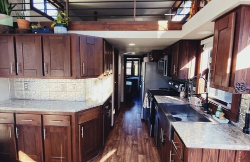 Dennis House | Tiny Home - Peaceful and Secluded