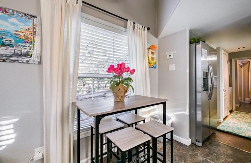 Woodland Park House | Tiny Home with Mountain Views BBQ & Family Perks