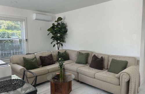 Conway Apartment | Tiny House 10 min from OIA sleeps 2