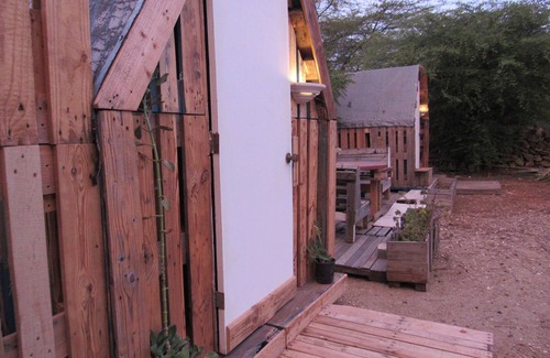 Oranjestad-West RV Rental | Tiny House Cabins