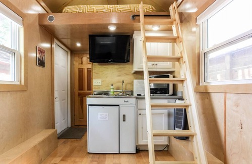 Clarksville House | Tiny House Downtown | Loft + Full Bath | Walkable Location