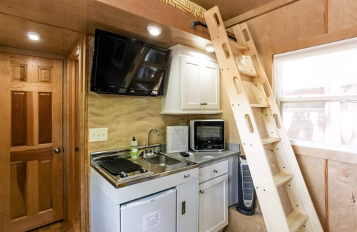 Clarksville House | Tiny House Downtown | Loft + Full Bath | Walkable Location