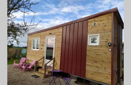 Amecourt Apartment | Tiny house