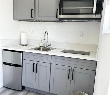 Moreno Valley Other | Tiny house in the heart of MOVAL private freeparking Netflix