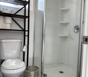 Moreno Valley Other | Tiny house in the heart of MOVAL private freeparking Netflix