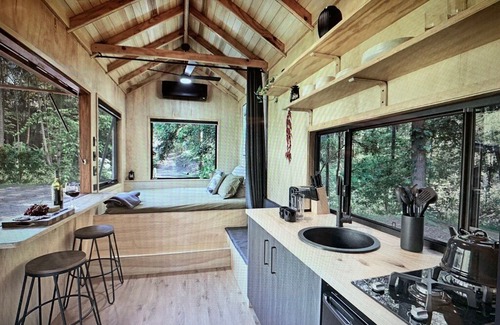Bollier House | TINY HOUSE IN THE MARY VALLEY