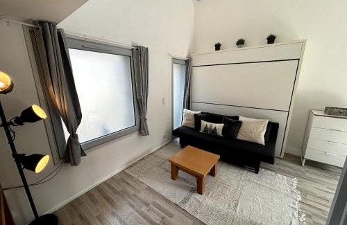 Feigeres Apartment | Tiny House - Riviere et nature - espace ext