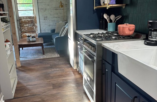 Albion House | Tiny House + workspace + acreage + near lake