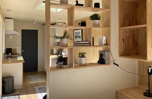 Arrowtown House | Tiny Native Retreat