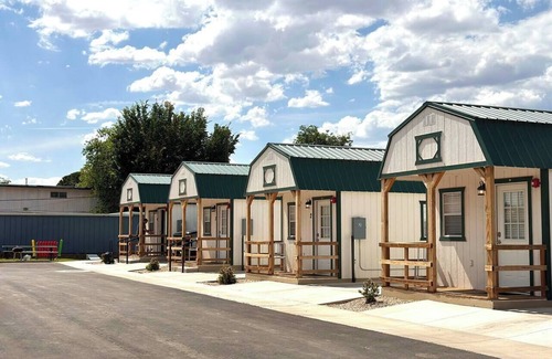 Hurricane Cabin | Tiny Oasis #1 - Hurricane, UT