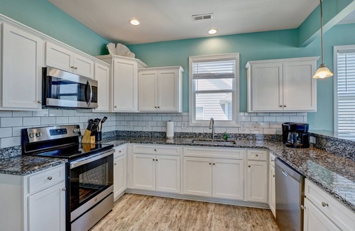 Surf City House | Tip-Sea Turtle- Ocean & Sound views- Golf cart