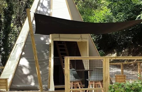 Laussac Cabin | Tipi home 34m2 (3 Schlafzimmer) ohne Toiletten 5 Personen