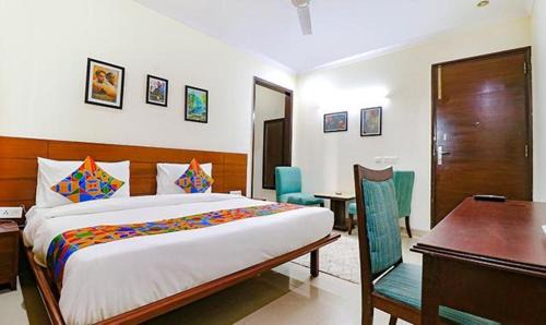 DLF Phase 3 House | Tipsyy Inn Suites 020