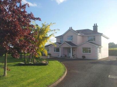 Dualla Bed & Breakfast | Tir Na Nog B&B