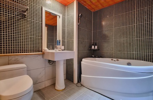 Dong-gu Hotel | Tirol Motel
