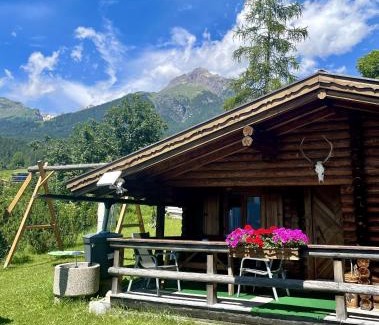 Imst Apartment | Tiroler Blockhaus