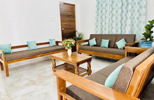 Tirupati Apartment | Tirupati Homestay - Shilparamam - Luxury AC apartments by Stayflexi - Fast WiFi, Kitchen, Android TV - Walk to PS4 Pure Veg Restaurant - Easy access to Airport, Railway Station and to all Temples