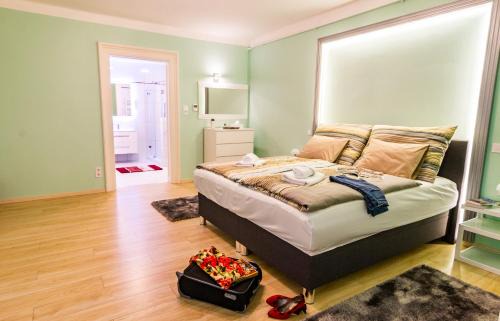 Inner City Budapest Apartment | Titaru House in the city center of Budapest