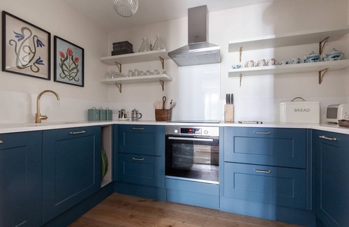 Chelsea Apartment | Tite Street IX by onefinestay