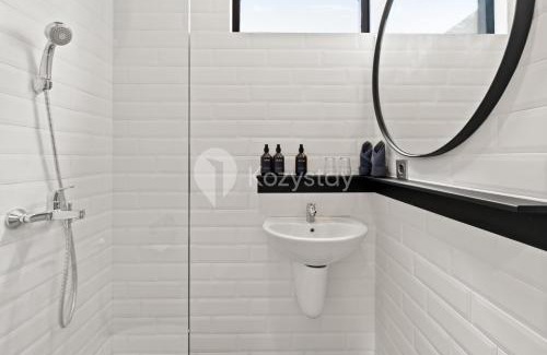 Bukit Apartment | Tivara Villa by Kozystay - Jimbaran