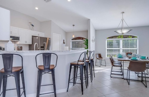 Central Naples House | Tivoli Serenity | Modern Salt Pool Villa with Water View! King Beds!