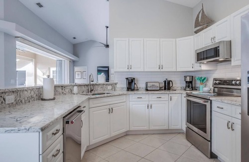 Central Naples House | Tivoli Serenity | Modern Salt Pool Villa with Water View! King Beds!