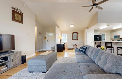 Redmond House | TK’s Central Oregon Retreat