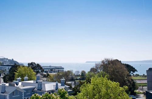 Torquay City Centre Hotel | TLH Victoria Hotel - TLH Leisure, Entertainment and Spa Resort
