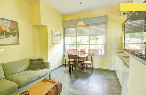 Tel Aviv City Center Apartment | TLV living, your home in Tel Aviv