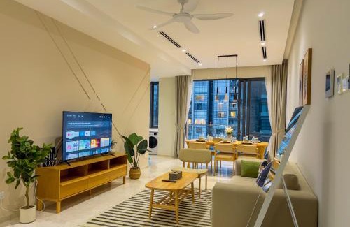 Golden Triangle Apartment | TM Persiaran Stonor KLCC - LV Home