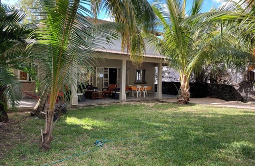 La Gaulette House | tnCharming 3 bedroom villa with WiFi and AC in La Gaulette Sea and mountain view