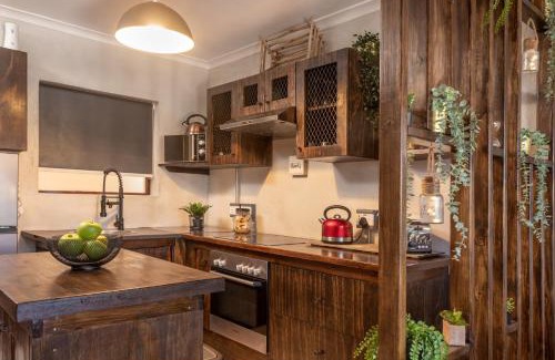 Hermanus Apartment | TnT on Main