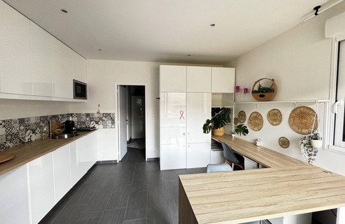 Basse-Goulaine House | To complete