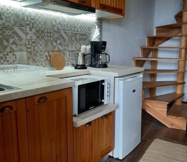 Panteleimon Apartment | To Patriko Mas Guesthouse-1