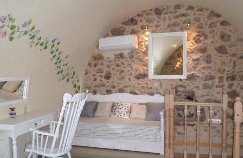 Avgonyma Apartment | To Petradi