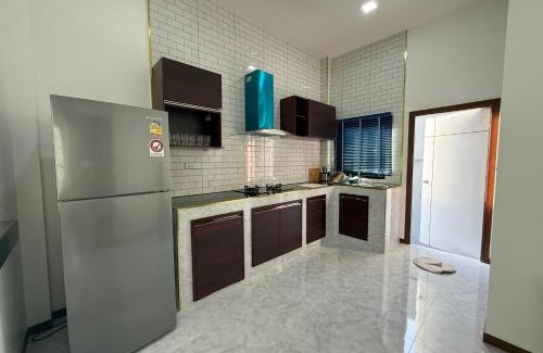 Bang Lamung Villa | To The Moon Pool Villa