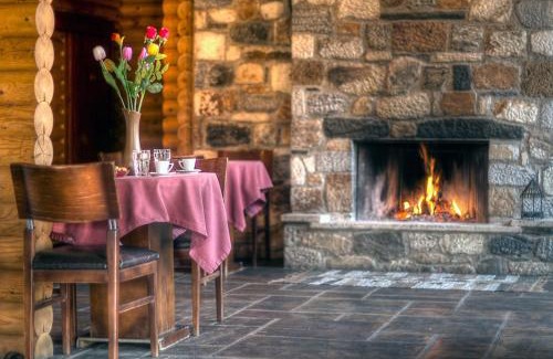 Agkistro Hotel | To Xilino Chorio
