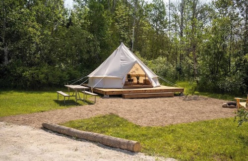 Miller Lake House | Tobermory “Wanderer” Bell Tent | Luxury Escape