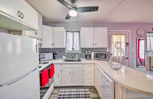 Tobyhanna House | Tobyhanna Home Near Kalahari w/Lake & Pool Access