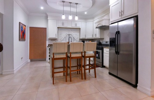 Dunmore Town House | Todd’s Place Harbour Island