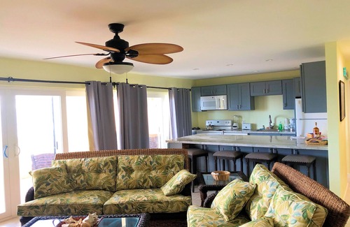 Estate Golden Rock Condo | Toe's in the Sand-2 bed/2 bath seaside condo - beach and pool.