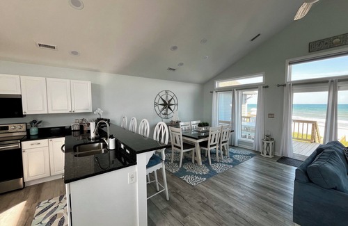 North Topsail Beach House | Toes in the Sand-Oceanfront