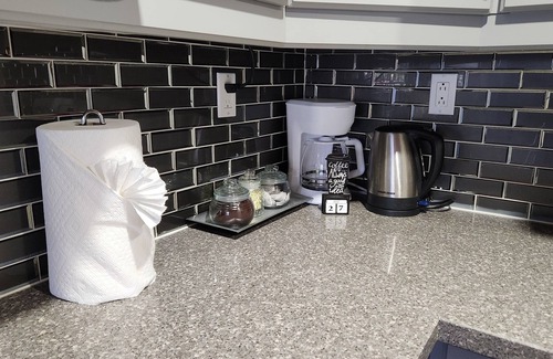 Courtice House | Together Time Getaway, Just 5 Mins to Hwy 401
