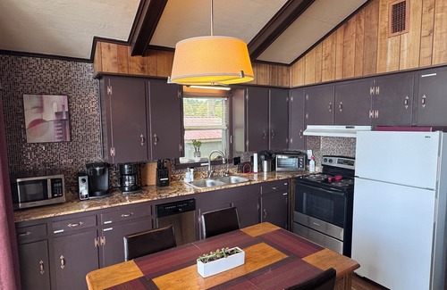 Milam Cabin | Toledo Bend Lakefront Cabin near the “Chicken Coop”, with Private Boat Launch