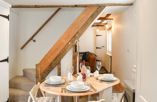 Lowestoft House | Toll Cottage