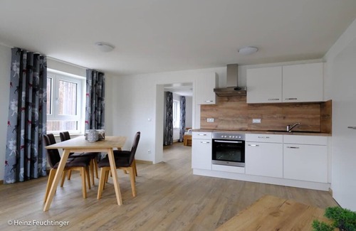 Zandt Apartment | Tolles und modern eingerichtetes Appartement mit Zugang zum Balkon, barrierefrei