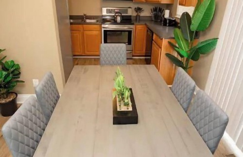 Elsmere House | Tollgate · 7602 Tollgate Ct, Florence