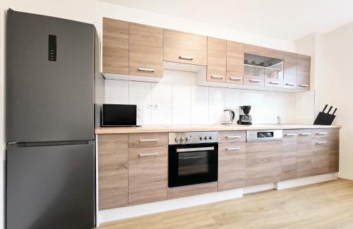 Krefeld Apartment | Tolstov Apartments - 2 Room Apartment - 25 Min to Messe DUS